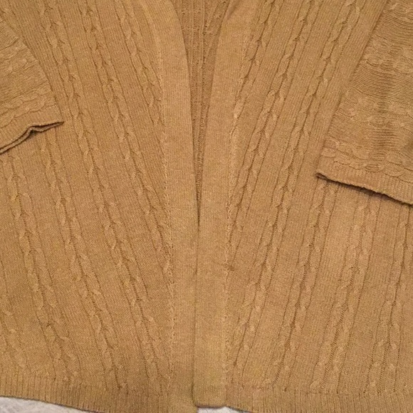 Woman’s J.Jill camel cable knit sweater. Large. Sleeves are dolman and are 3/4. - Picture 2 of 4